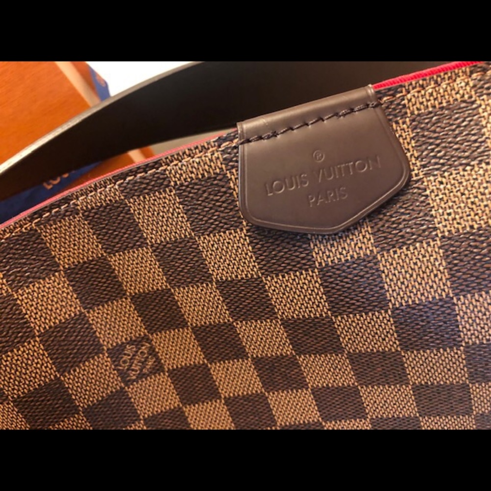 LIKE NEW - Louis Vuitton Graceful Pam - Picture 7 of 16